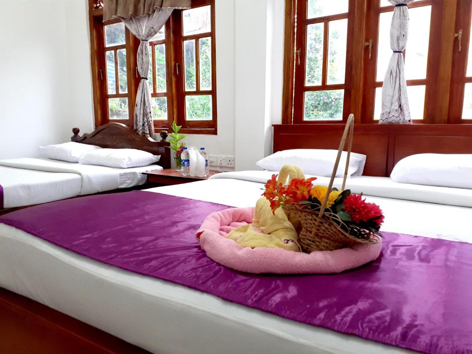 Subash Hotel Nallathanniya Chambre photo
