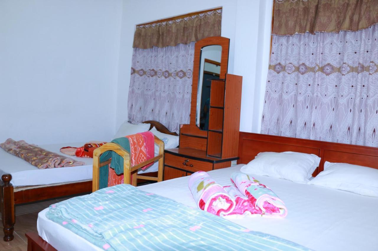 Subash Hotel Nallathanniya Extérieur photo