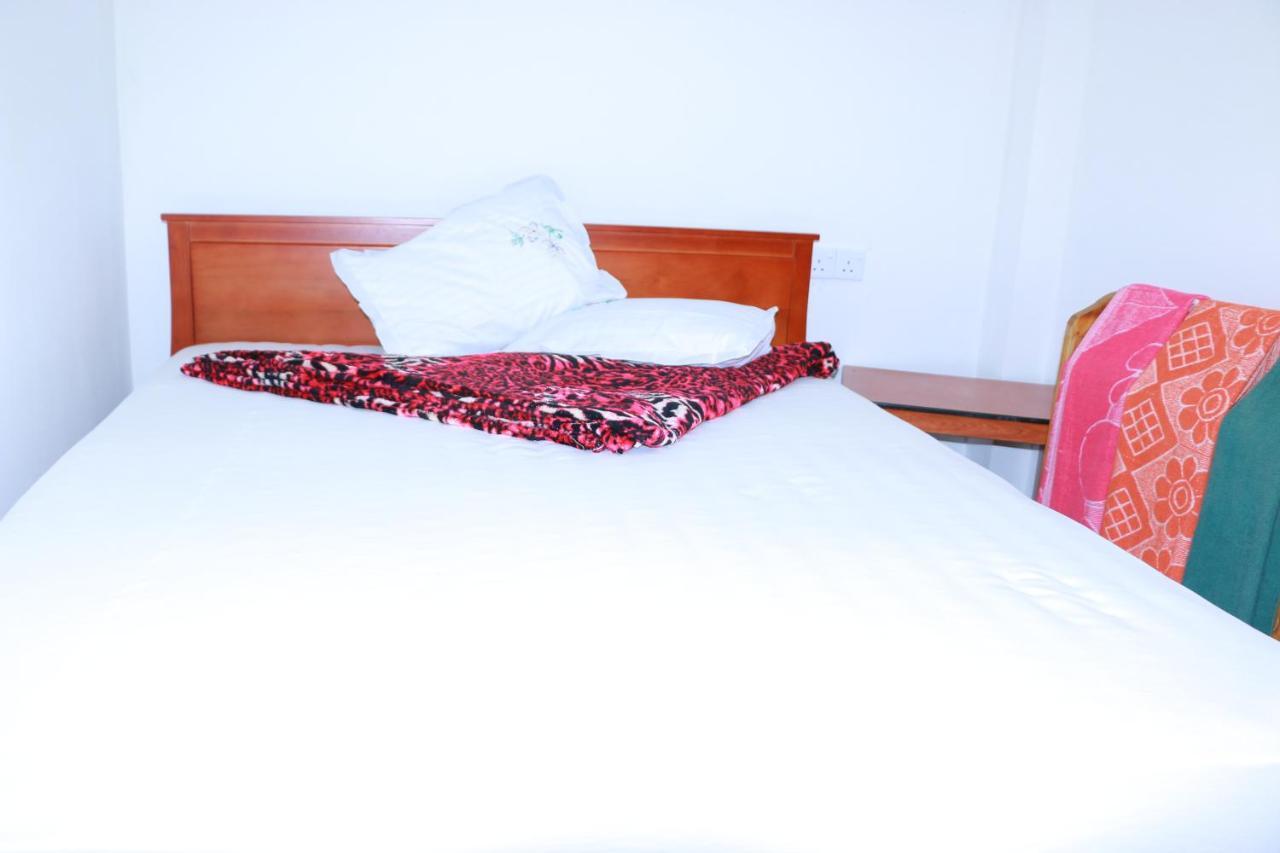 Subash Hotel Nallathanniya Extérieur photo